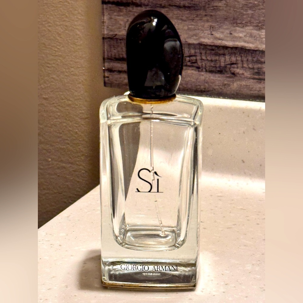 Si by Giorgio Armani “empty” Perfume Bottle